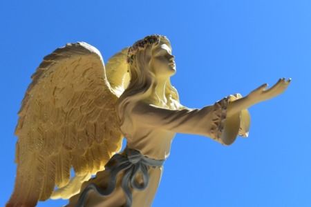 天使の像